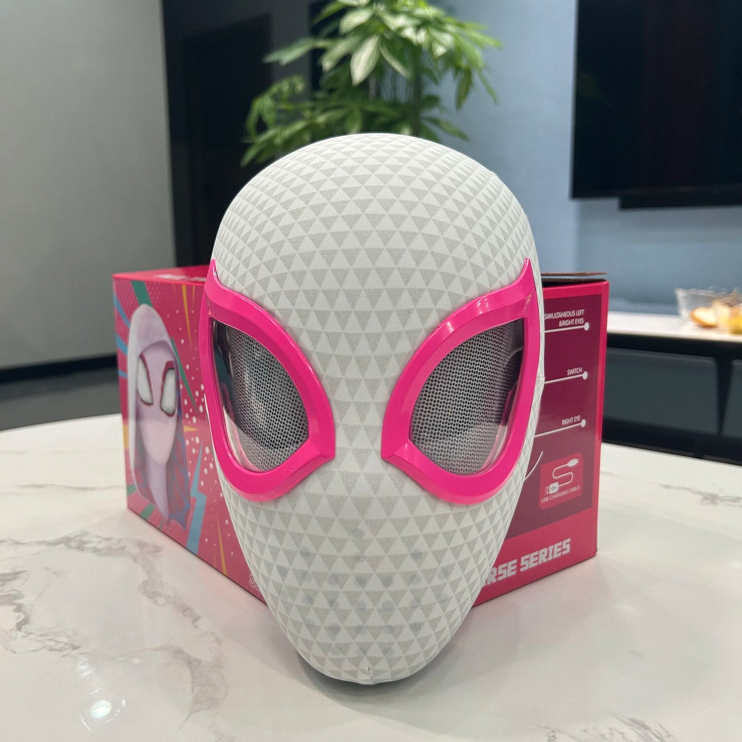 Gwen Stacy Mask Ring Remote